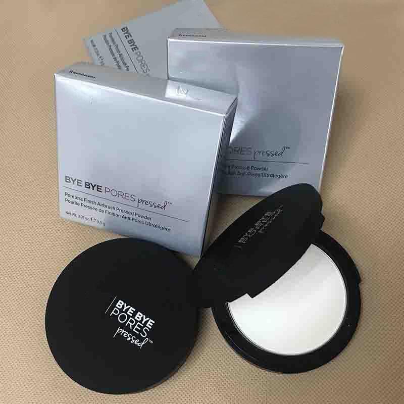 It Cosmetics BYE BYE PORES Perfect Finish Airbrush Pressed Powder - The Face Method