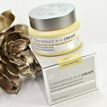 Load image into Gallery viewer, It Cosmetics Confidence In A Cream Transforming Moisturising Super Cream
